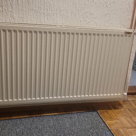 Nis Apartman Extérieur photo