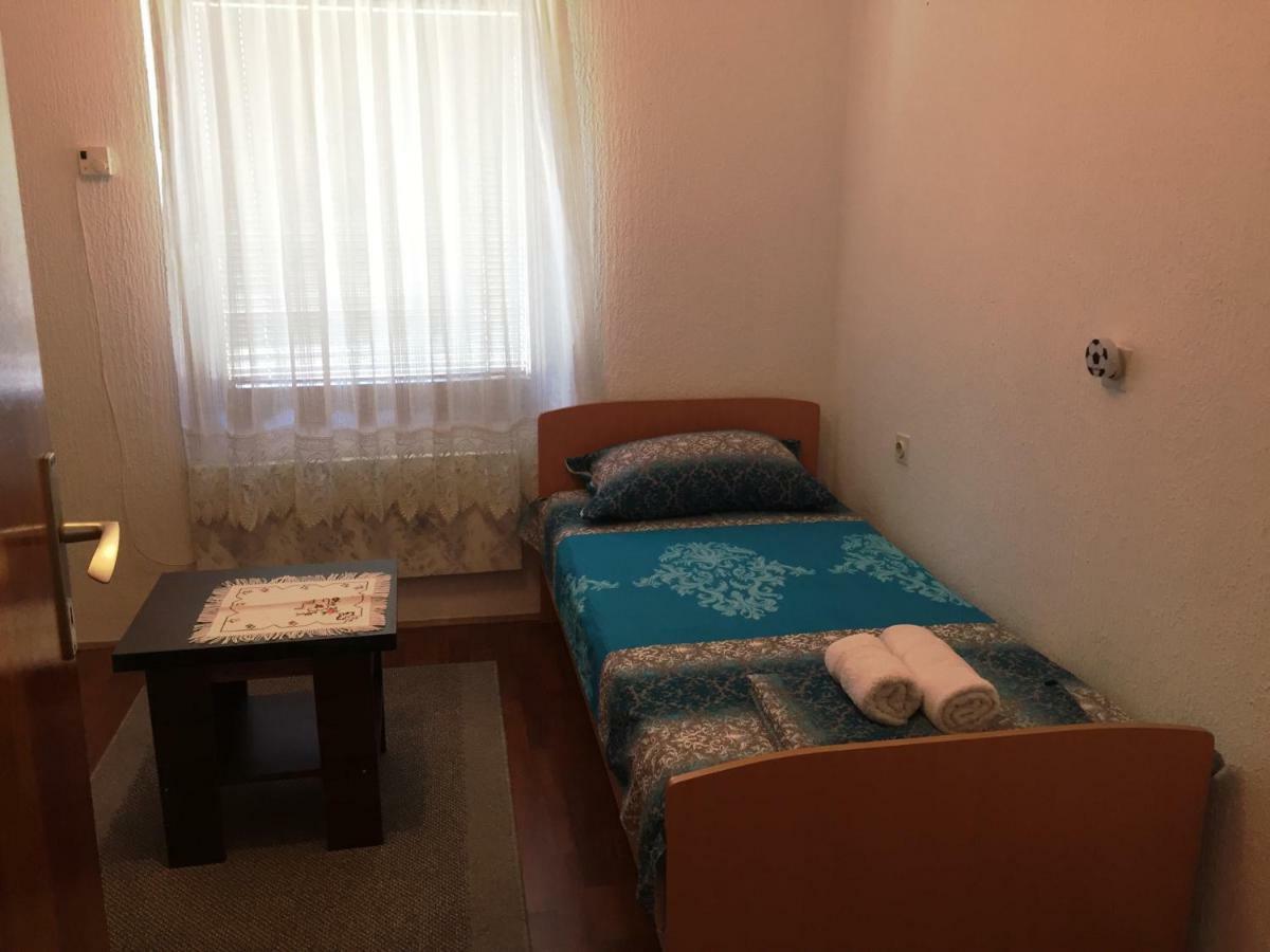 Nis Apartman Extérieur photo